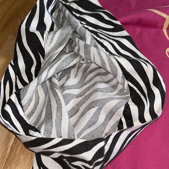 Bratz pink zebra print pillow case - Picture 6 of 7